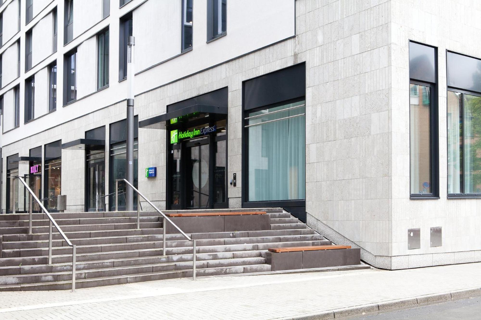 Nahe Bergmannsheil Bochum übernachten: 3 zentrale Hotels verglichen
